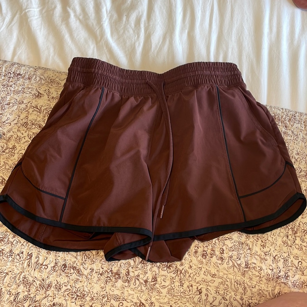 Maroon YBP by Abercrombie Athletic Shorts 👟